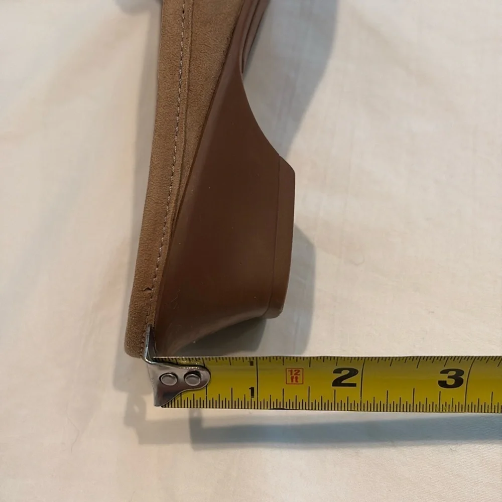 Vintage Antonio Melani Earth Tan Suede Slip-On Loafers. Size 8 EUC